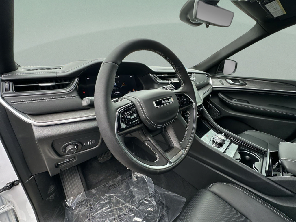 New 2025 Jeep Grand Cherokee L Overland w/ Luxury Tech Group IV AWD/4WD image 46