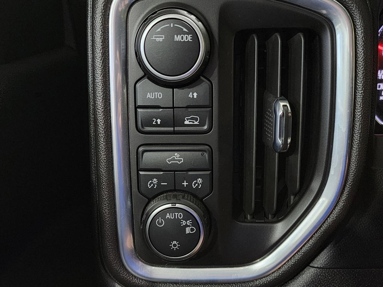 Used 2022 Chevrolet Silverado 1500 LT image 15