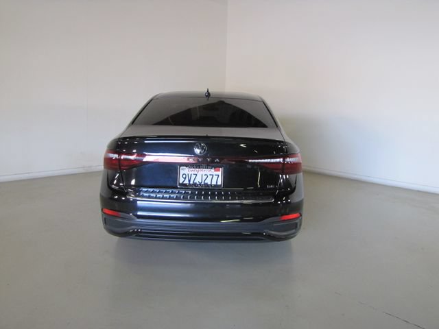 Used 2025 Volkswagen Jetta SE FWD image 24