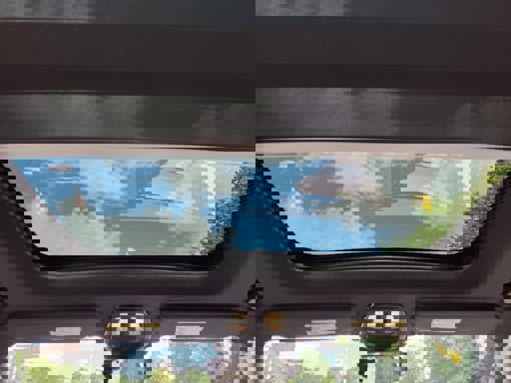 New 2025 Volvo XC90 B5 Plus w/ Protection Package Premier image 16