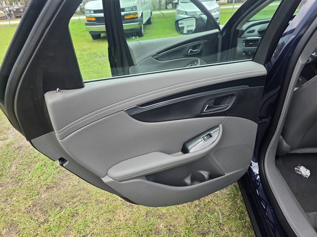 Used 2018 Chevrolet Impala LT w/ LT Convenience Package FWD image 28