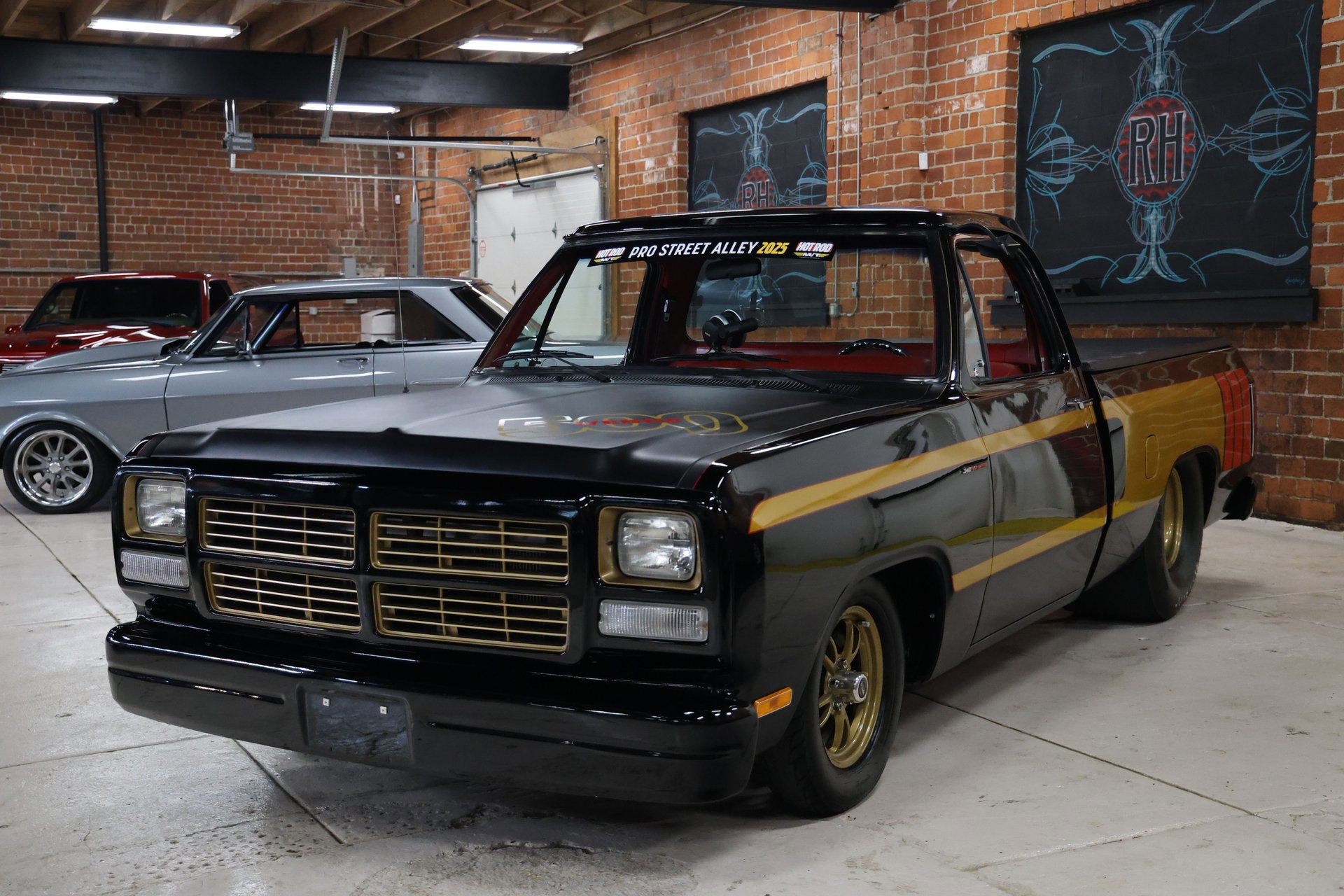 Used 1992 Dodge D/W Truck 150 image 3