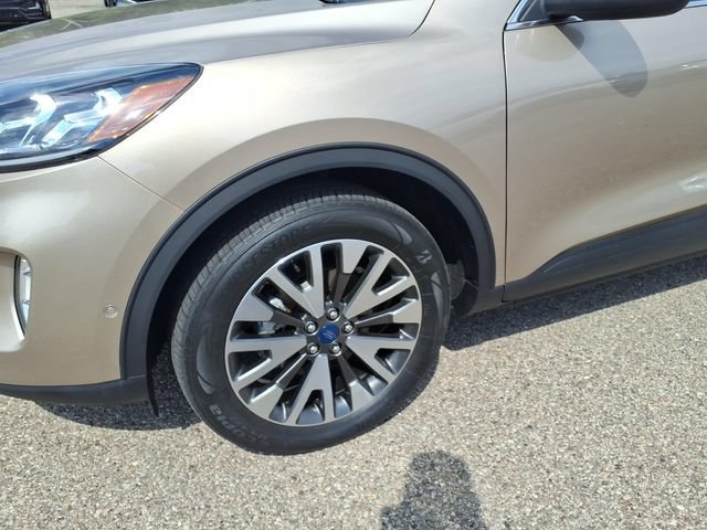 Certified 2020 Ford Escape Titanium AWD/4WD image 4