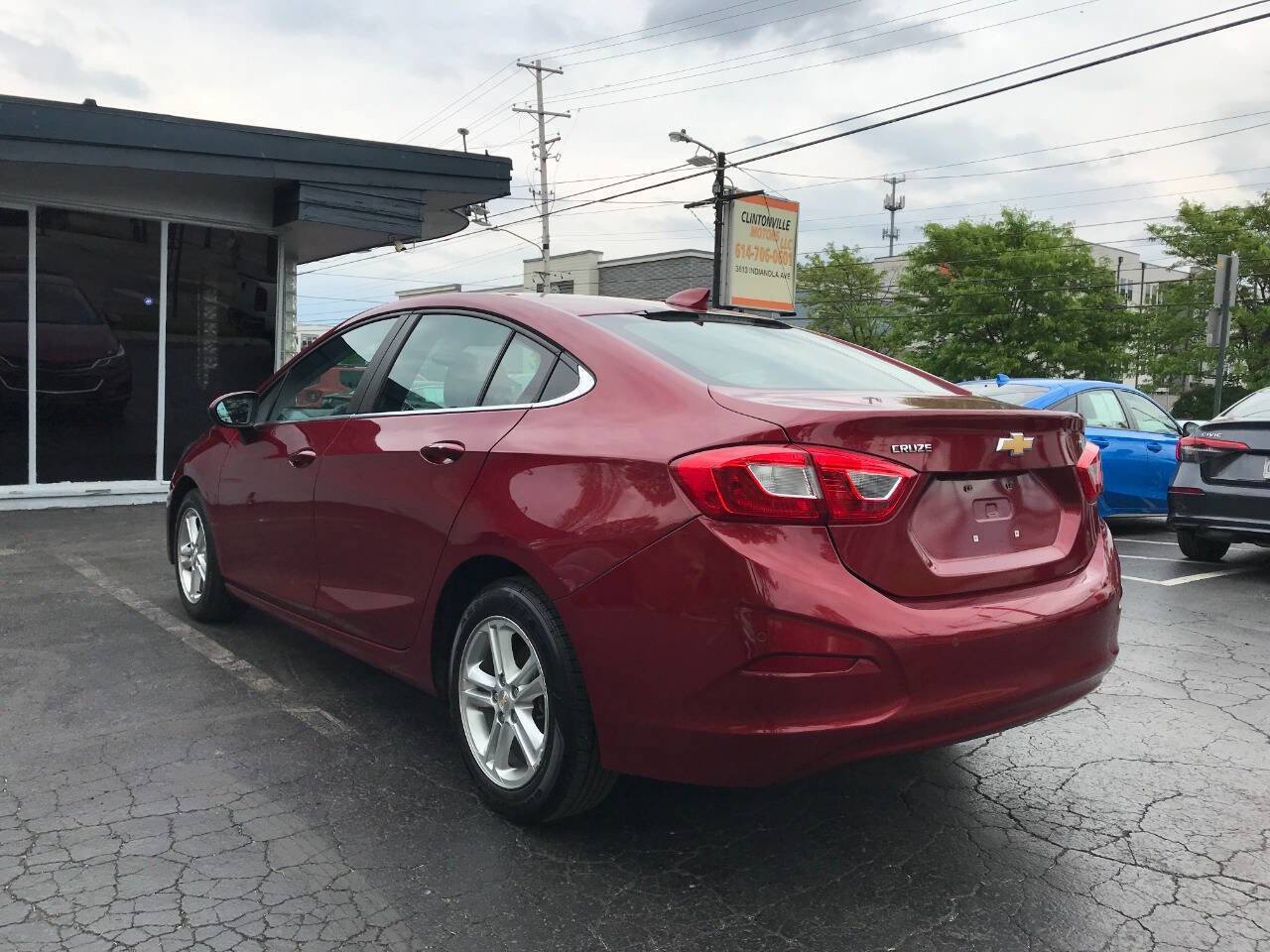 Used 2017 Chevrolet Cruze LT w/ Convenience Package FWD image 5