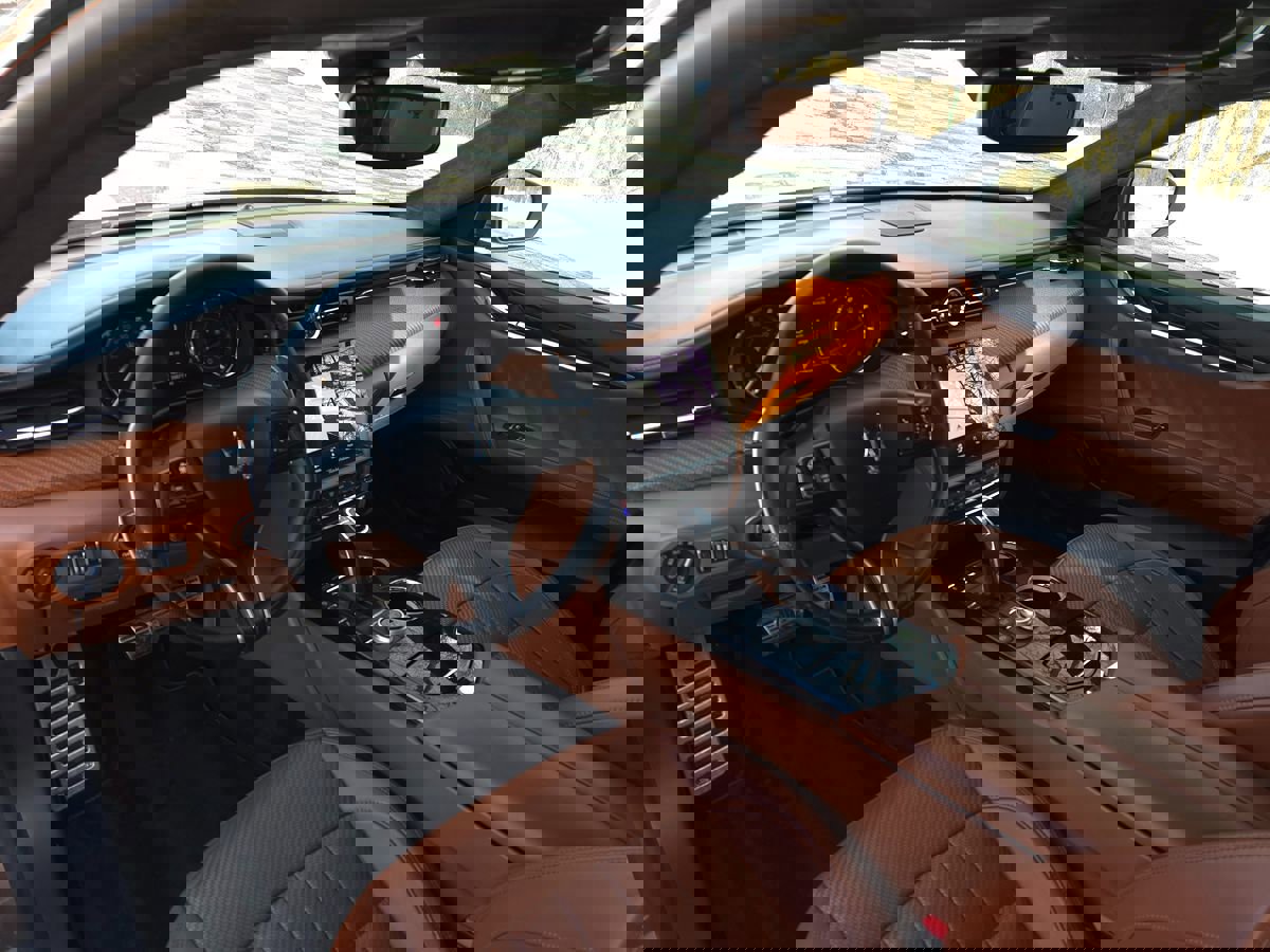 Used 2022 Maserati Quattroporte Modena image 2