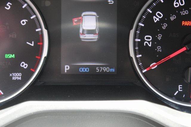 Certified 2020 Toyota RAV4 XLE Premium AWD/4WD image 11