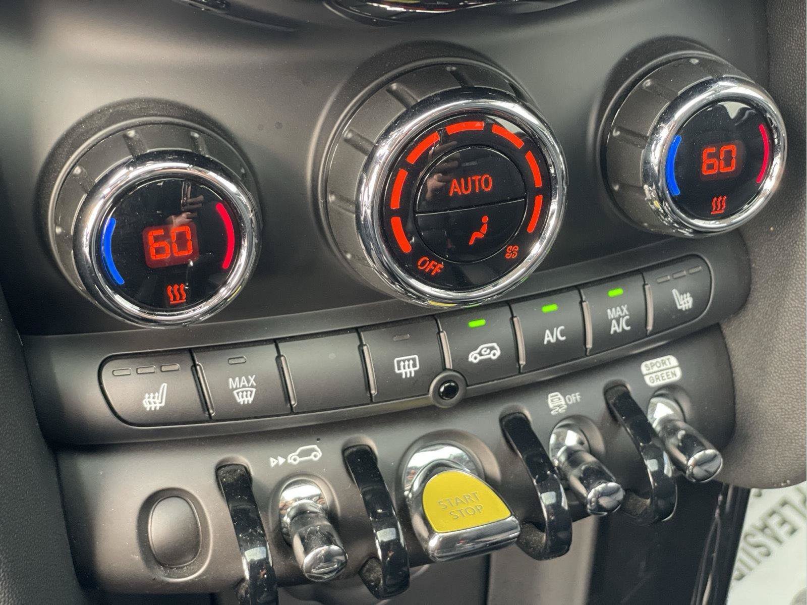 Used 2024 MINI Cooper SE FWD image 33