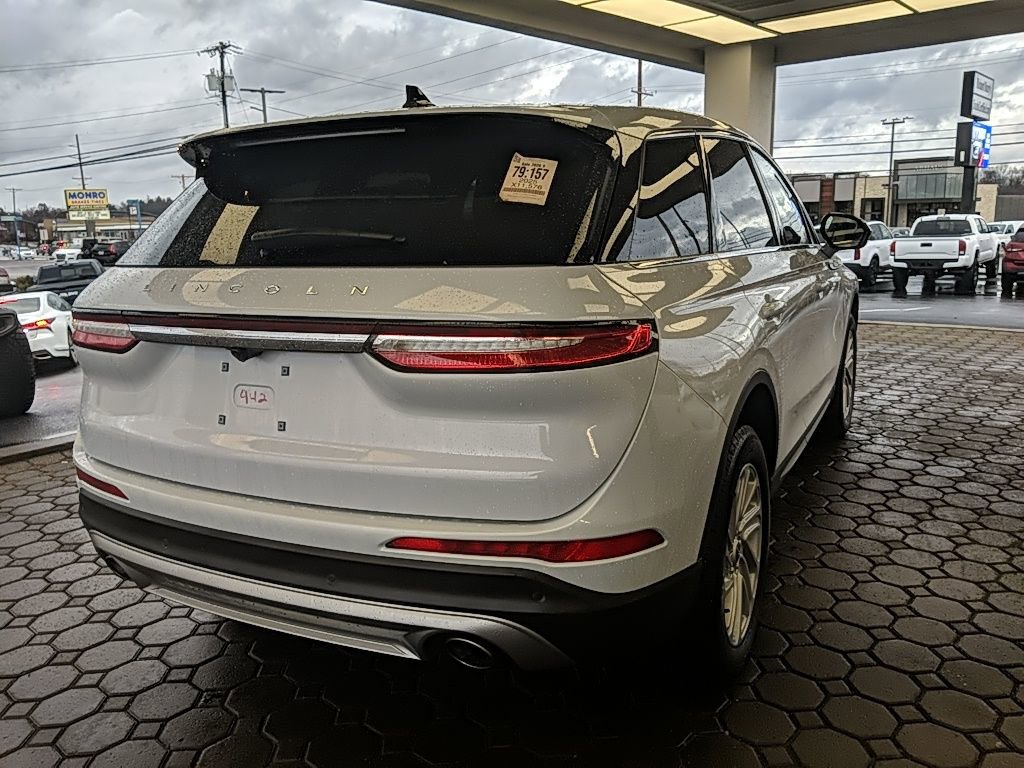 Certified 2025 Lincoln Corsair AWD image 6