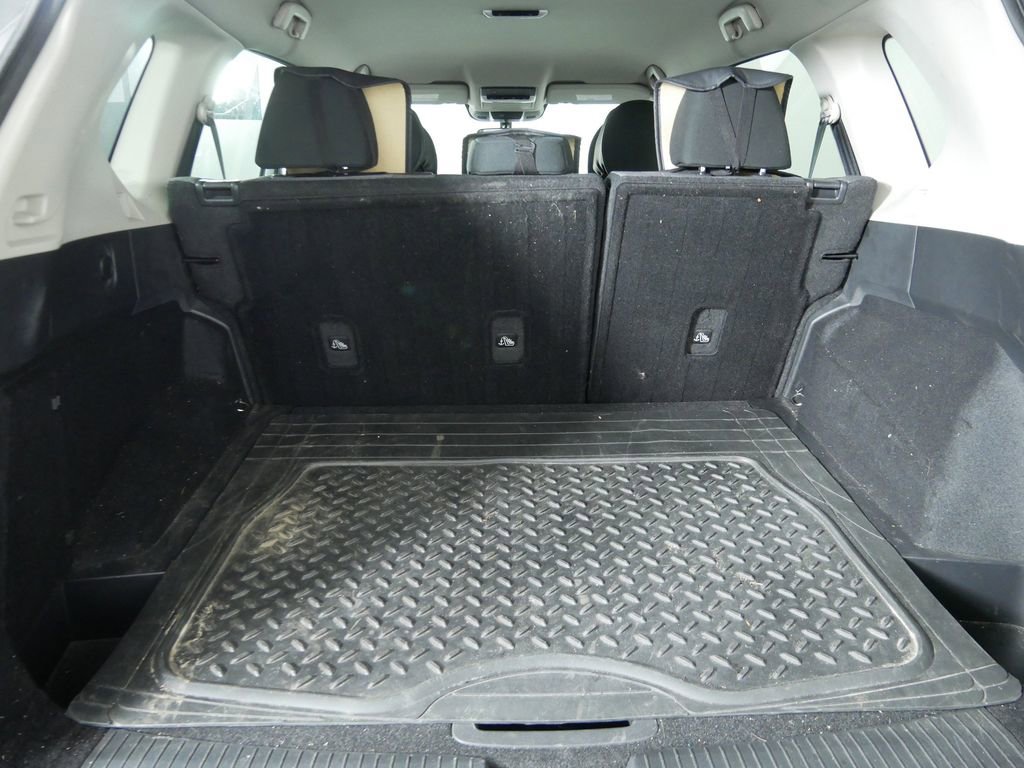 Used 2021 Nissan Rogue SV FWD image 17