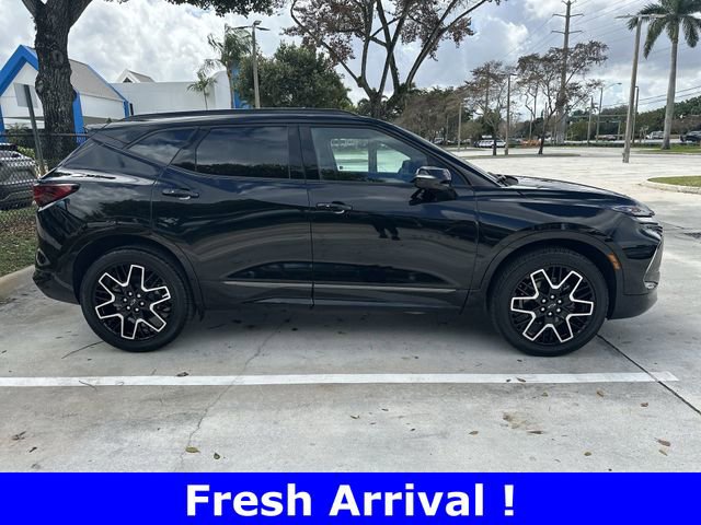 Certified 2025 Chevrolet Blazer RS w/ Driver Confidence II Package image 19