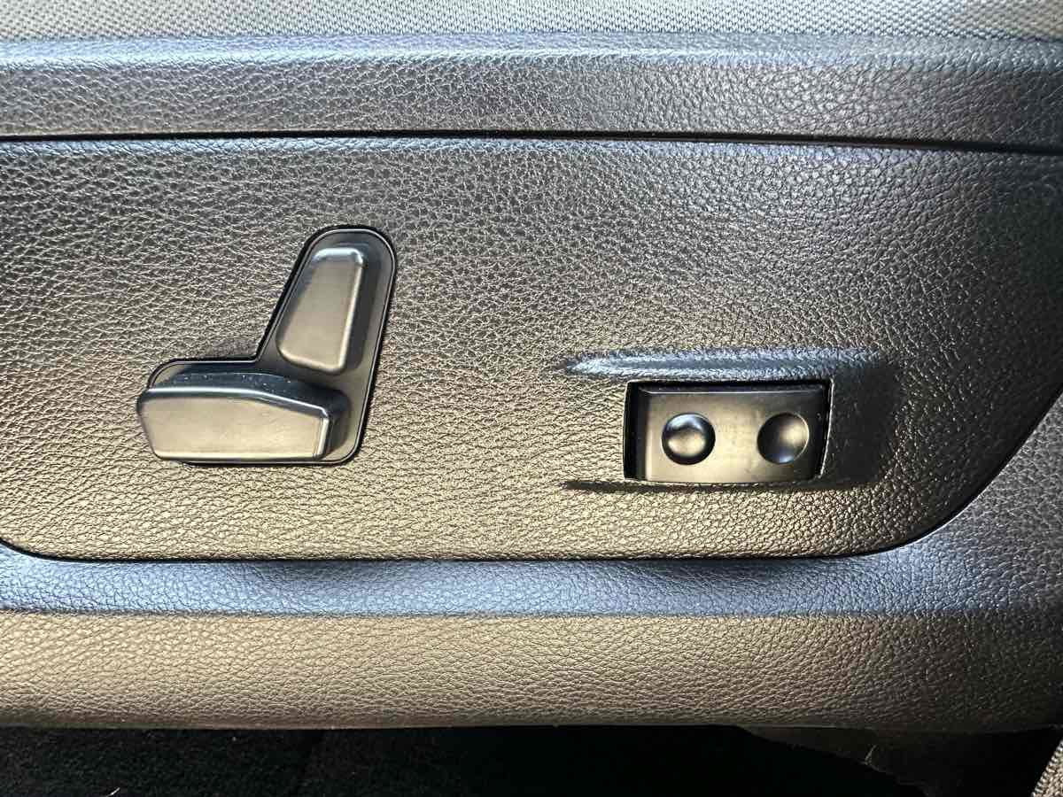 Used 2016 RAM 1500 Big Horn image 12