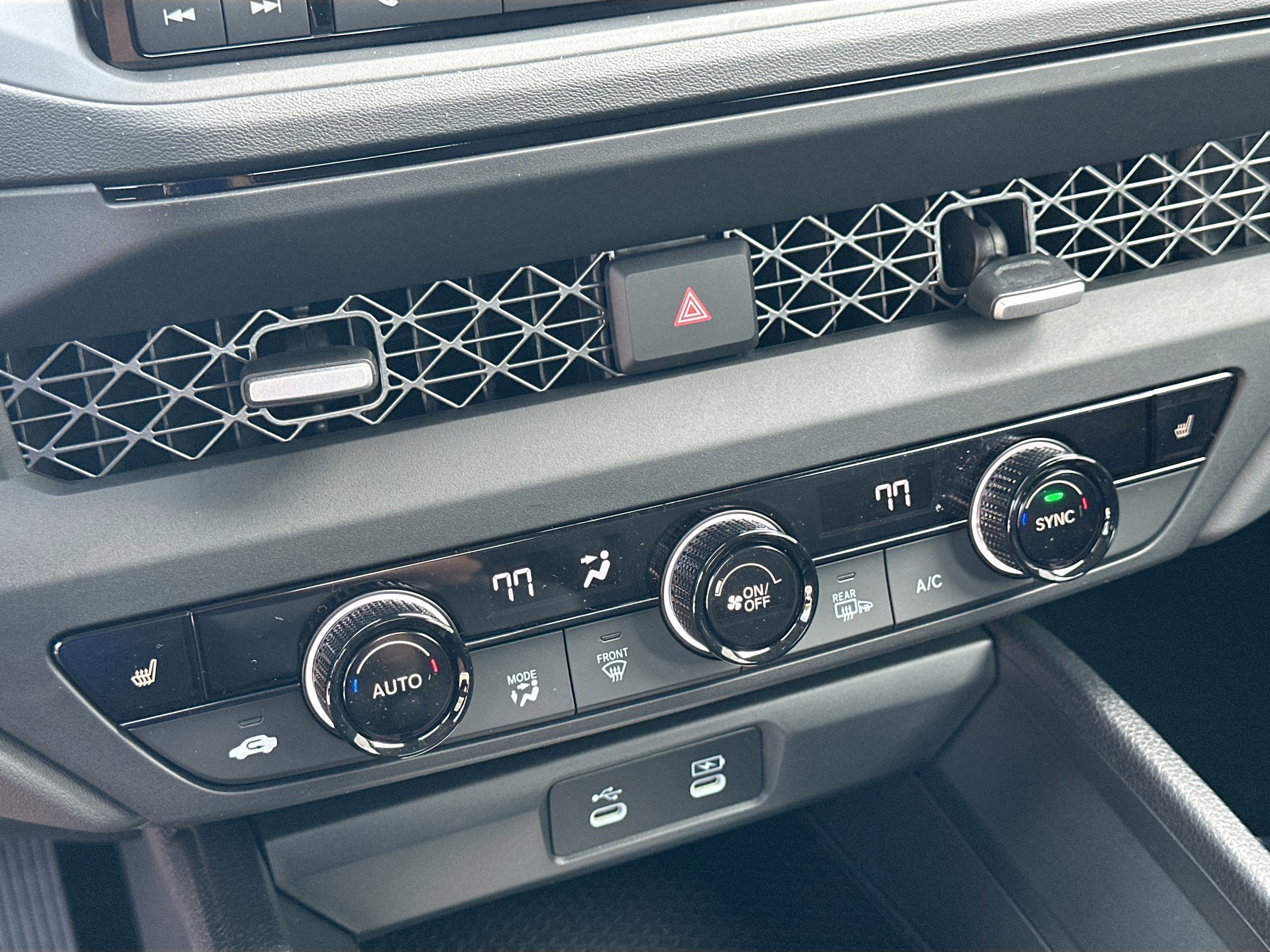 New 2025 Honda Accord SE image 12