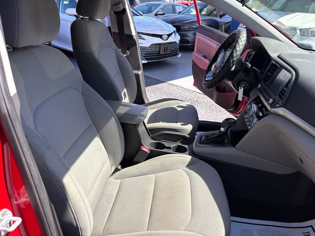 Used 2020 Hyundai Elantra SEL image 18