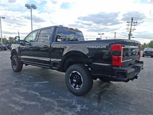 New 2026 Ford F250 Lariat image 3