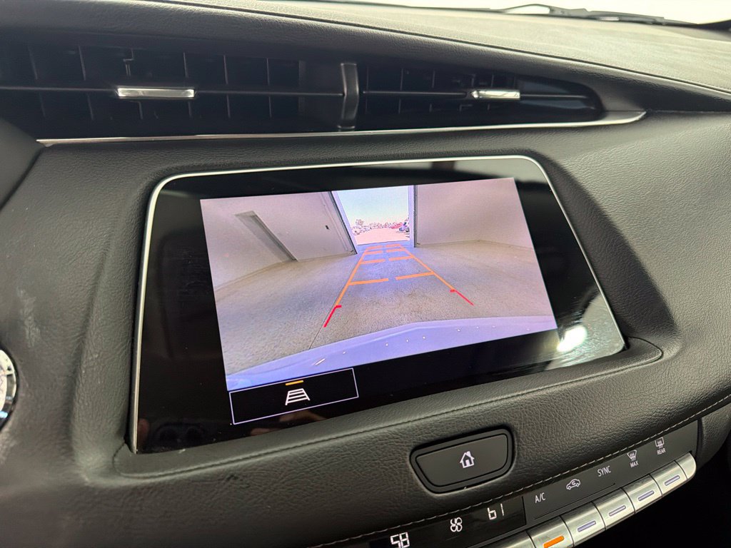 Used 2022 Cadillac XT4 Luxury w/ Driver Awareness Package FWD image 14