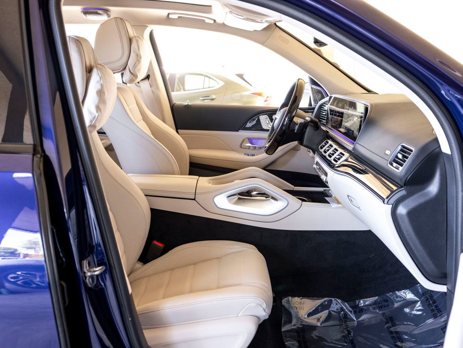 New 2026 Mercedes-Benz GLS 580 4MATIC image 29