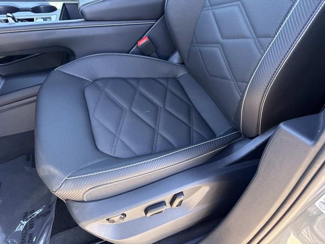 Certified 2025 Volkswagen Atlas Cross Sport SE image 14