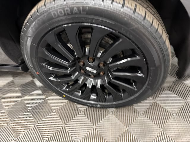 Used 2024 Lincoln Navigator Black Label AWD/4WD image 34
