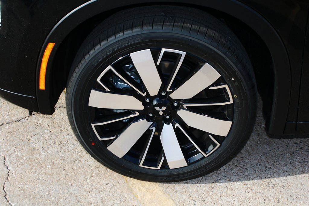 New 2026 Mitsubishi Outlander SEL image 9