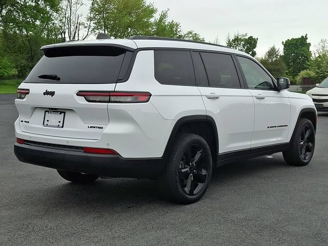 Used 2023 Jeep Grand Cherokee L Limited w/ Black Appearance Package AWD/4WD image 9
