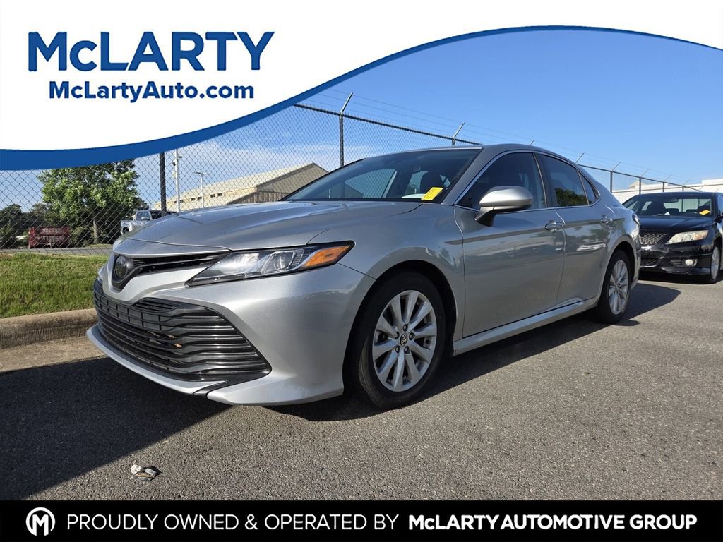 Used 2020 Toyota Camry LE FWD image 1