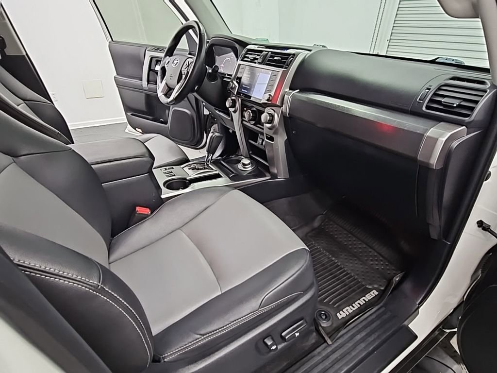 Used 2020 Toyota 4Runner SR5 image 37