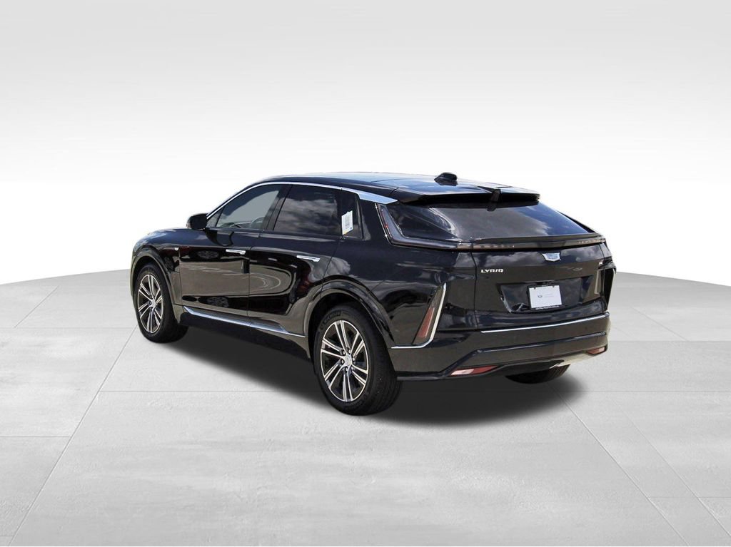 New 2027 Cadillac Lyriq Luxury AWD/4WD image 3