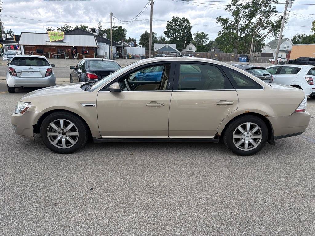 Used 2008 Ford Taurus SEL FWD image 5