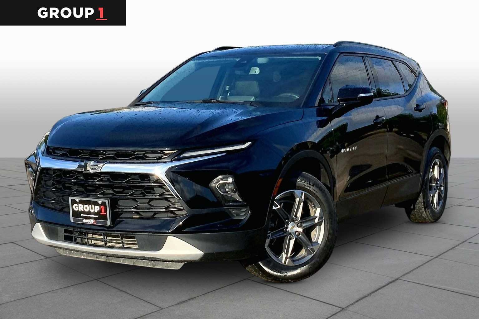 Used 2024 Chevrolet Blazer LT FWD image 1