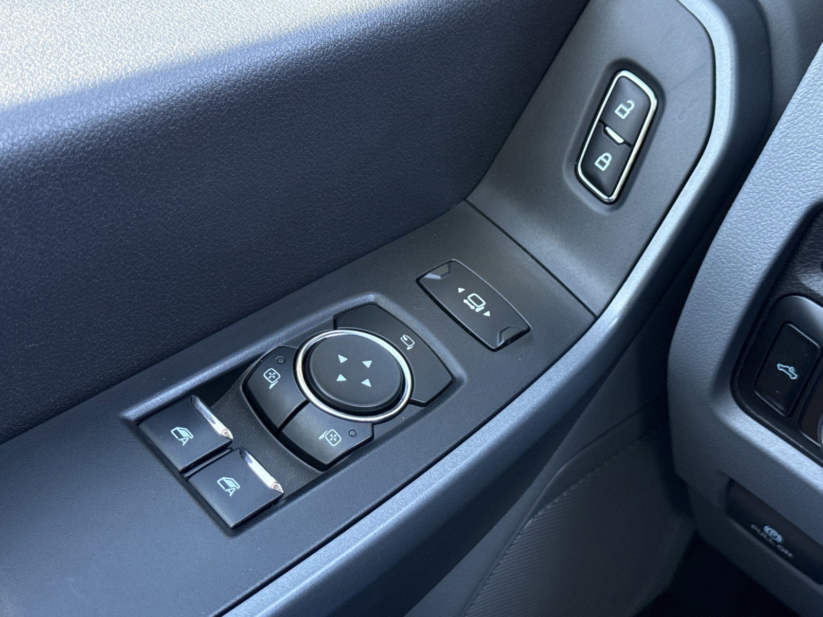 Used 2024 Ford F350 XLT image 16