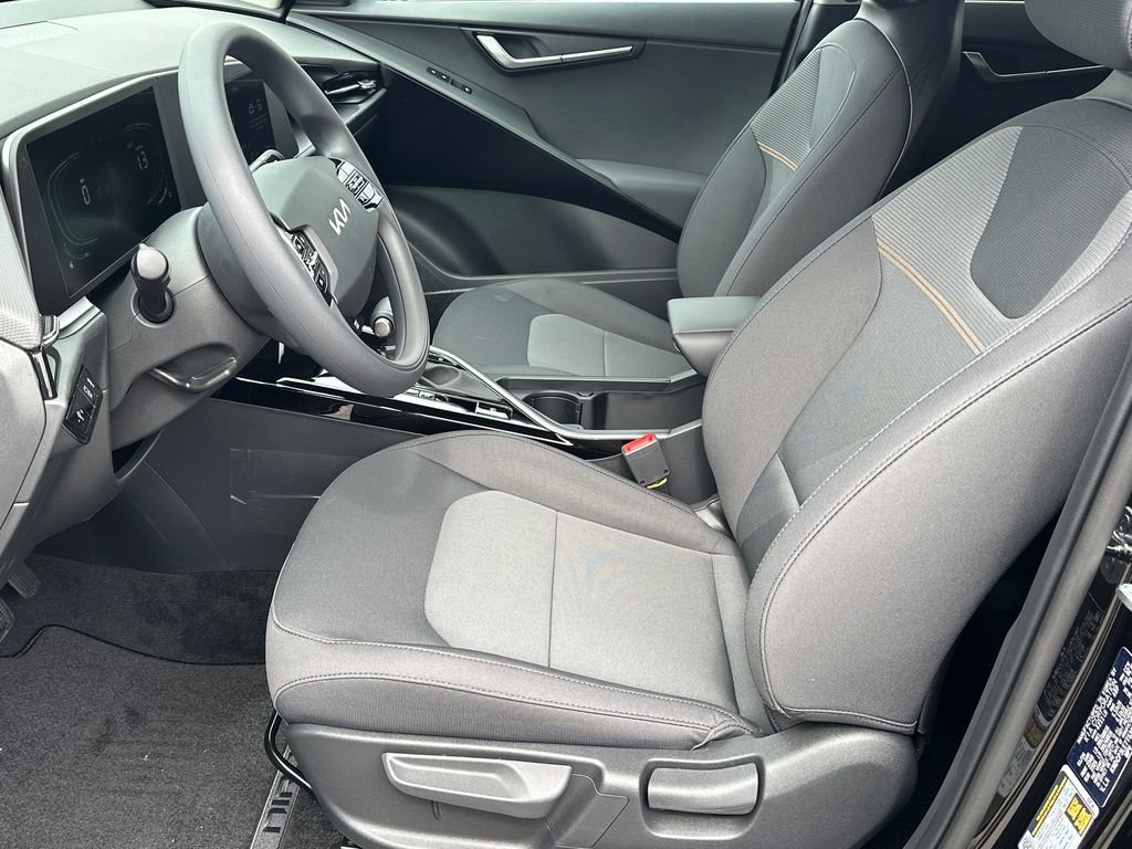 New 2026 Kia Niro LX image 7
