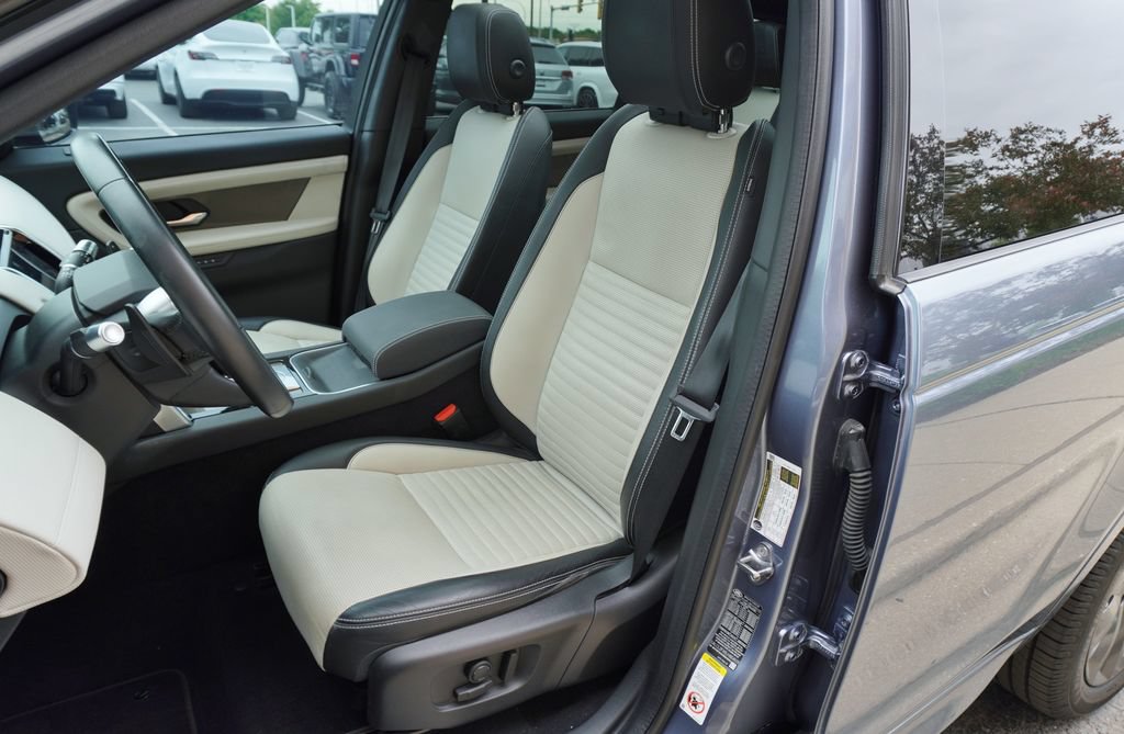 Used 2020 Land Rover Discovery Sport SE R-Dynamic AWD/4WD image 12