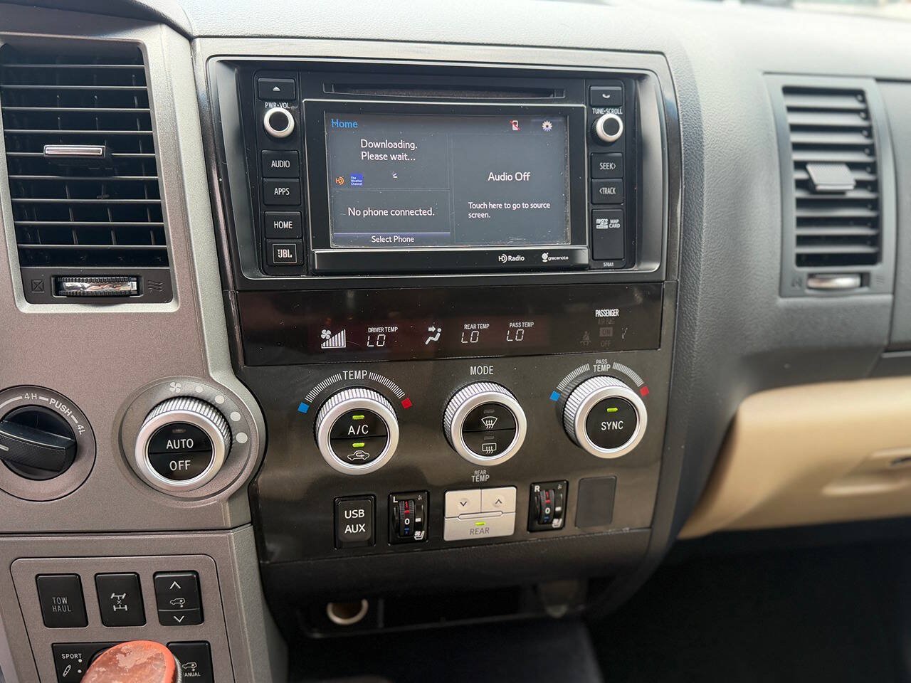 Used 2015 Toyota Sequoia Platinum AWD/4WD image 88