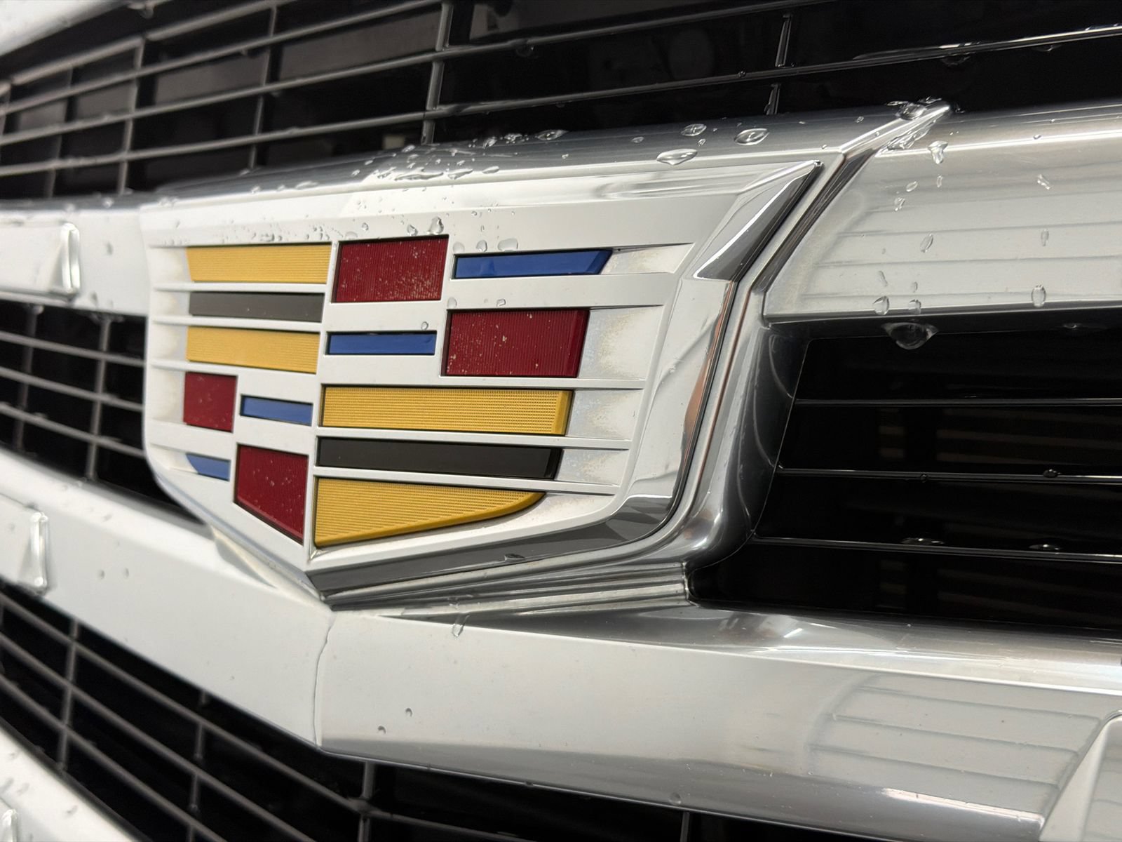 Used 2018 Cadillac Escalade Premium Luxury AWD/4WD image 17