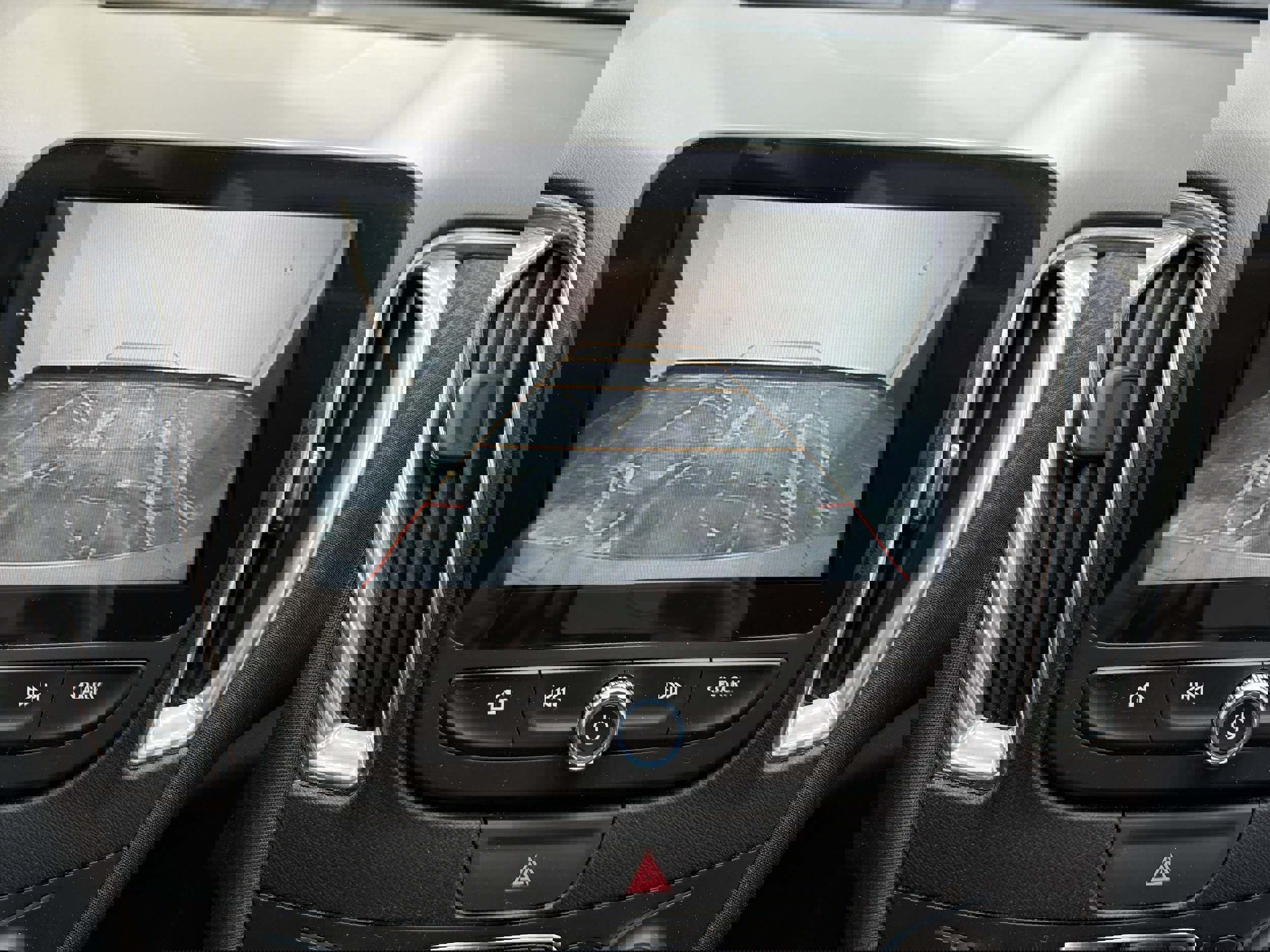 Used 2018 Chevrolet Malibu LT image 18