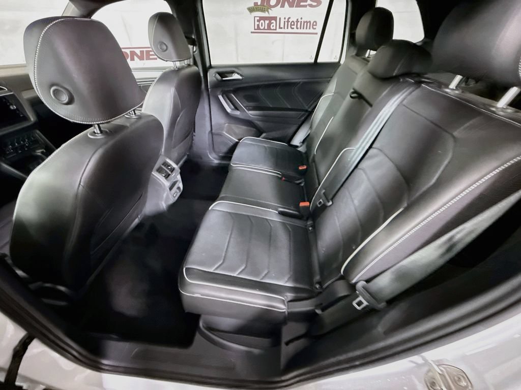 Used 2024 Volkswagen Tiguan SEL R-Line AWD/4WD image 27