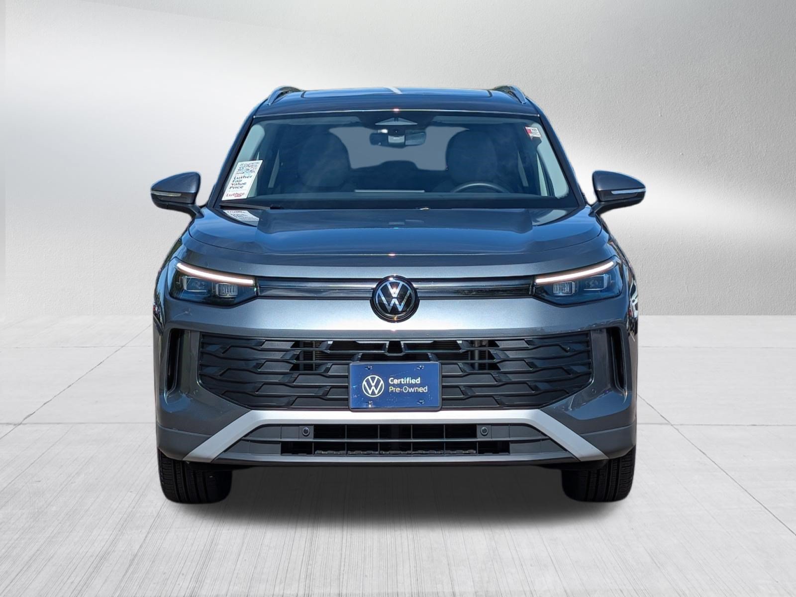 Certified 2026 Volkswagen Tiguan SE AWD/4WD image 2