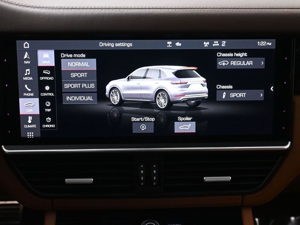 Used 2021 Porsche Cayenne Turbo w/ Premium Package Plus image 41