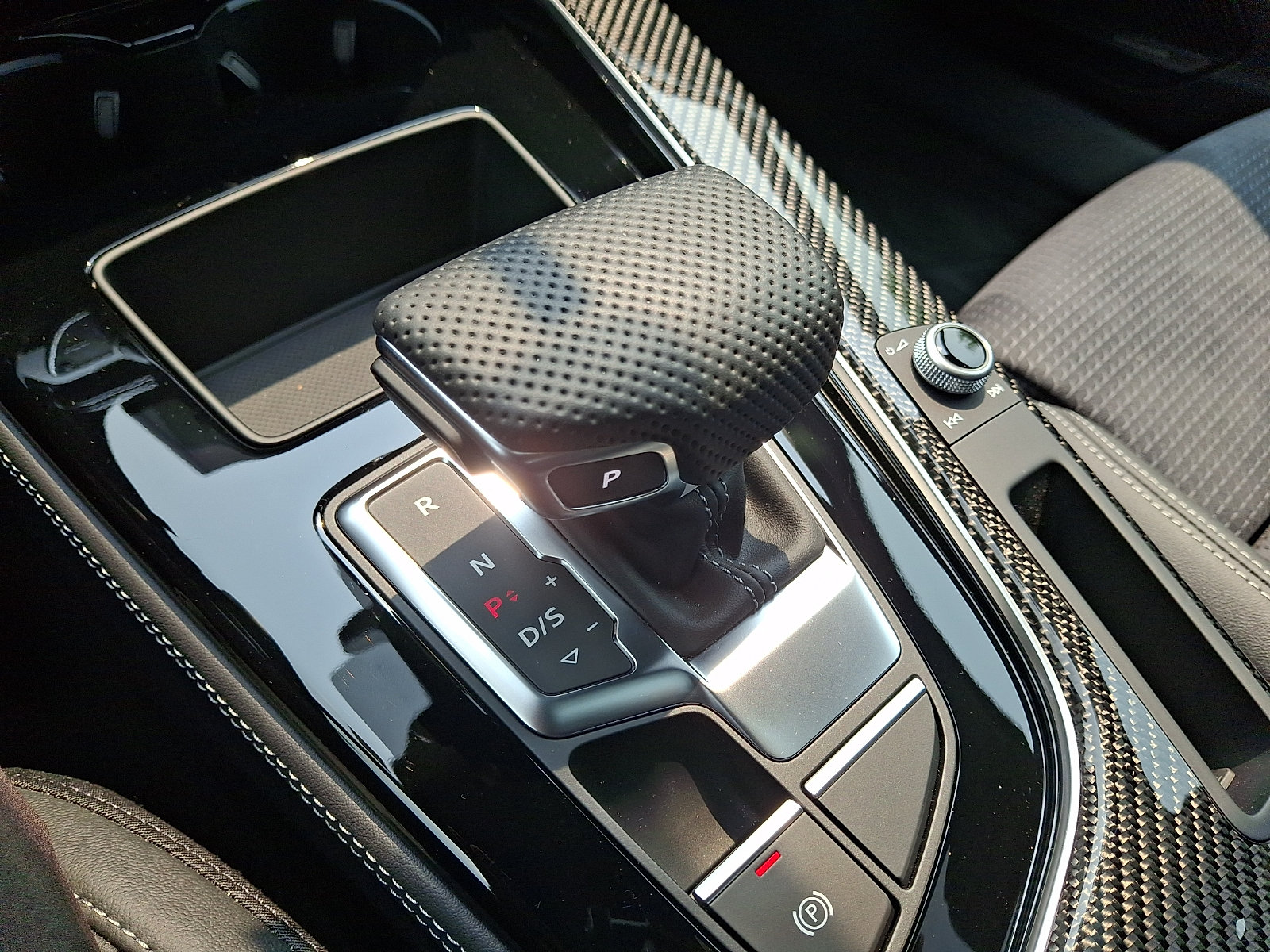 Certified 2025 Audi A4 2.0T Premium Plus AWD/4WD image 15