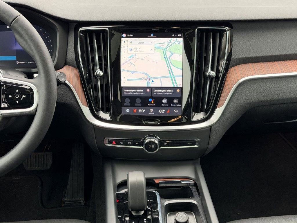 Certified 2025 Volvo V60 B5 Cross Country Plus image 22