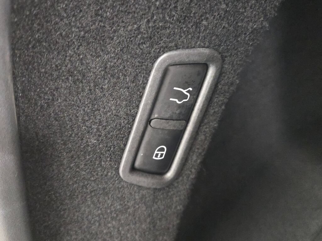 Used 2021 Maserati Levante GranSport AWD/4WD image 18