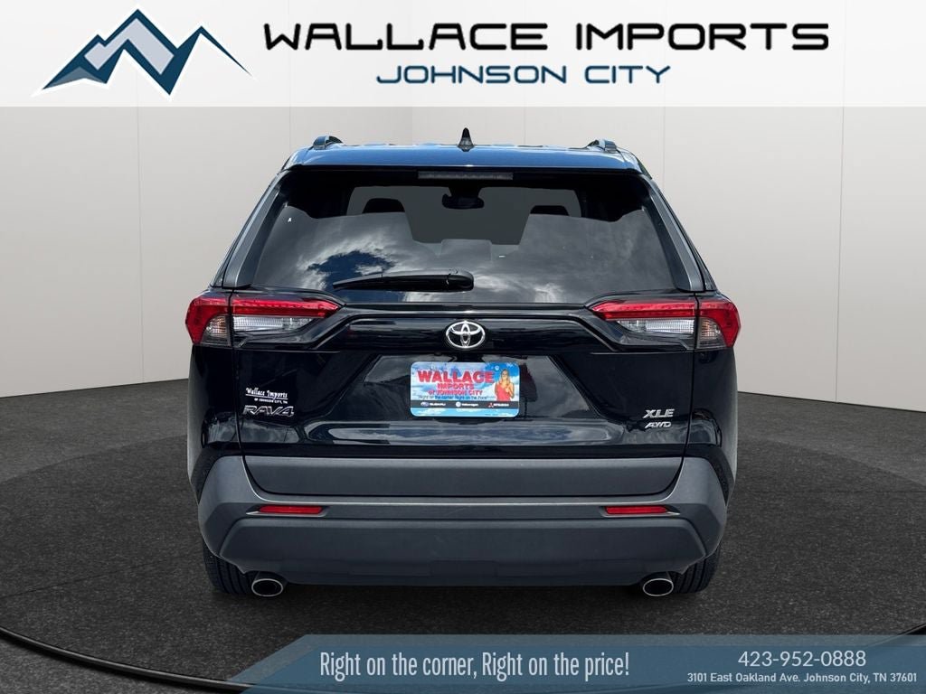 Used 2023 Toyota RAV4 XLE AWD/4WD image 4