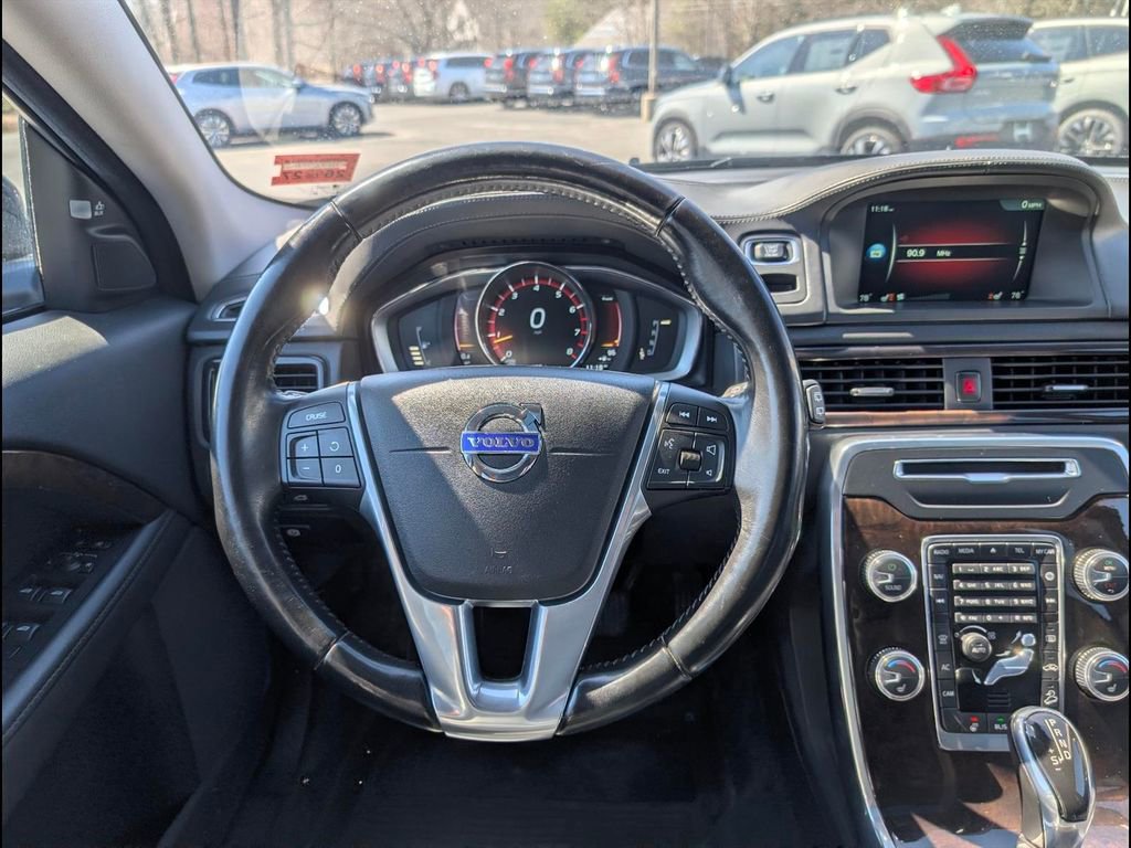 Used 2016 Volvo XC70 T5 Premier w/ Proximity Package AWD/4WD image 11