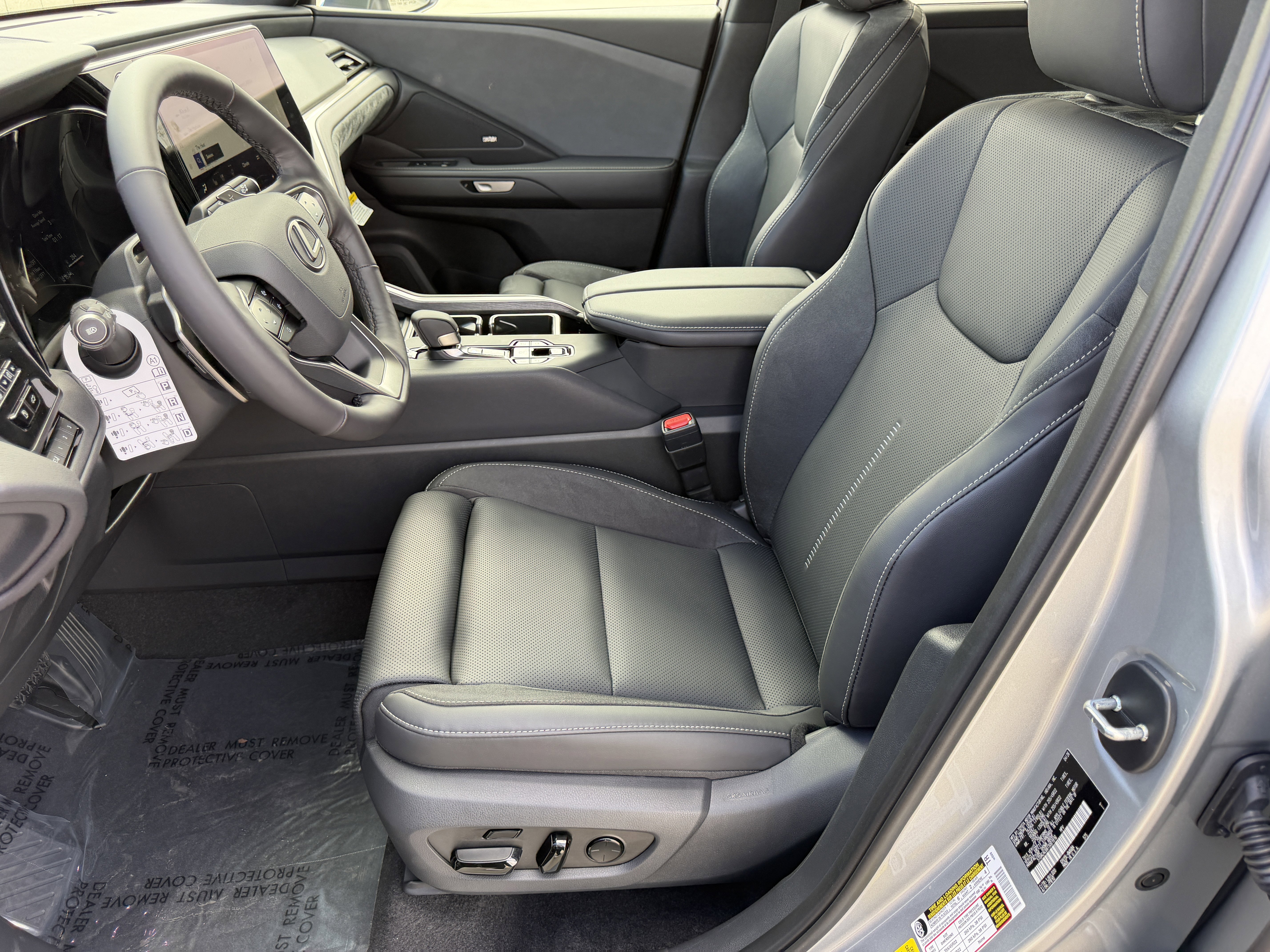 New 2026 Lexus TX 550h AWD Plug-In Hybrid image 16