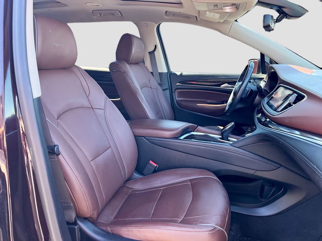 Used 2020 Buick Enclave Avenir w/ Avenir Technology Package FWD image 31