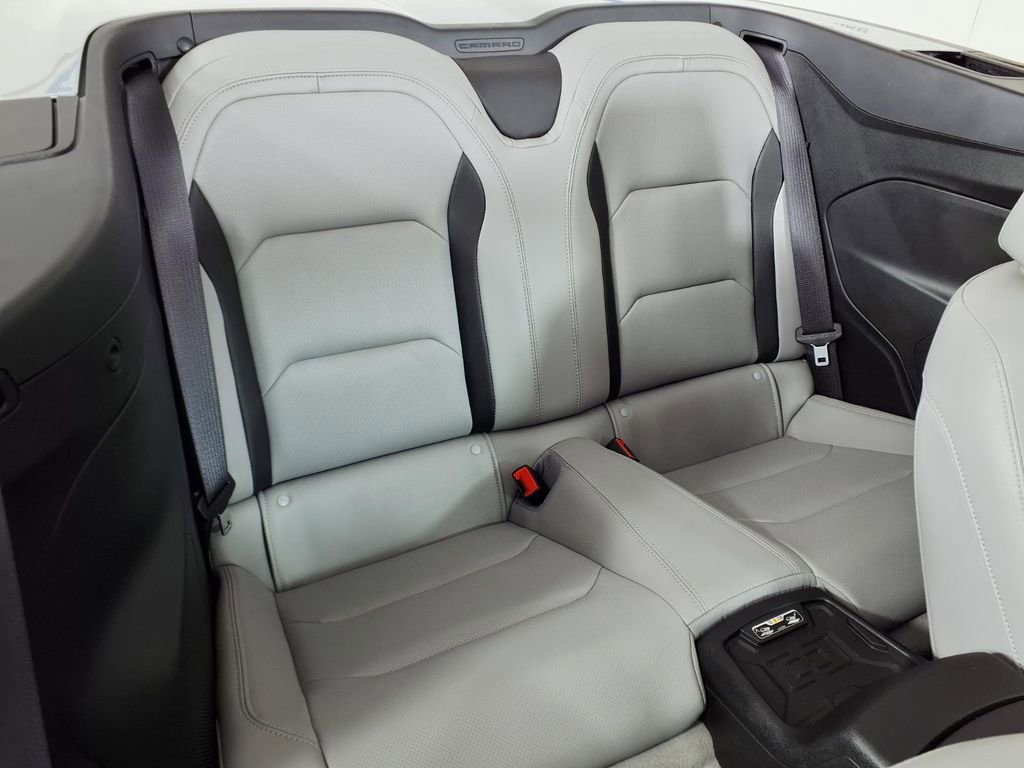 Used 2017 Chevrolet Camaro SS RWD image 11