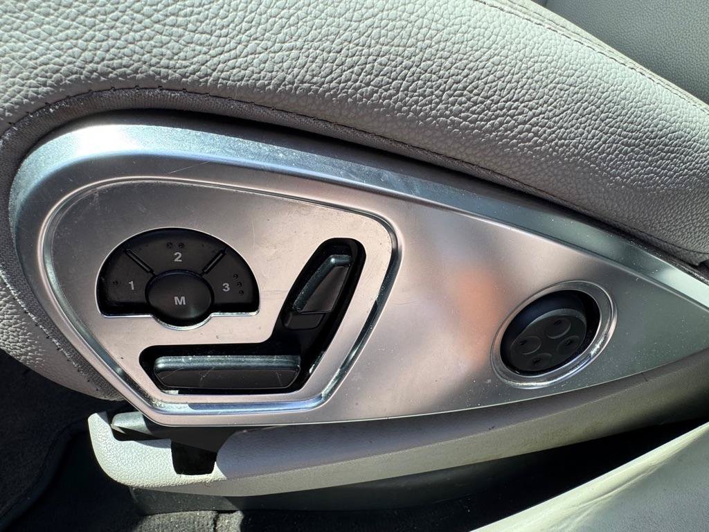 Used 2011 Mercedes-Benz R 350 4MATIC image 20