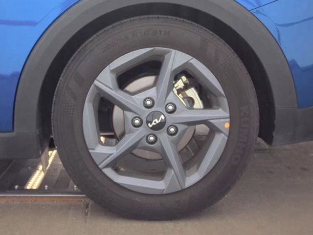 Used 2025 Kia K4 FWD image 19