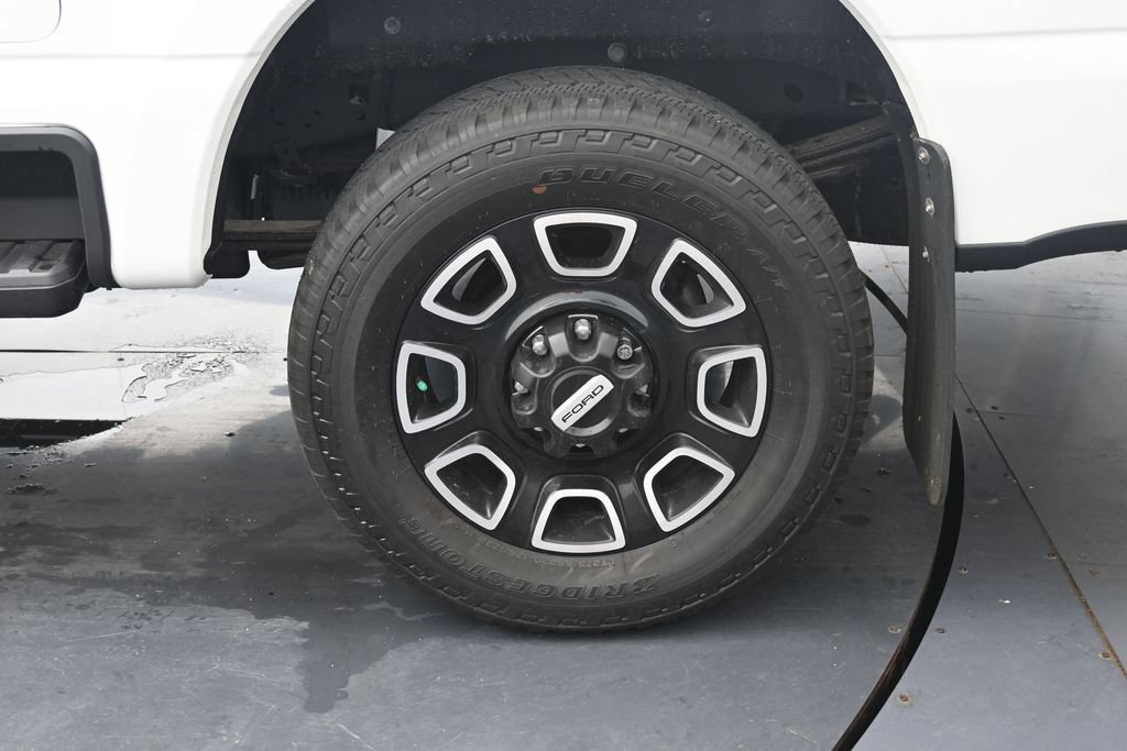 Used 2025 Ford F250 Platinum AWD/4WD image 13