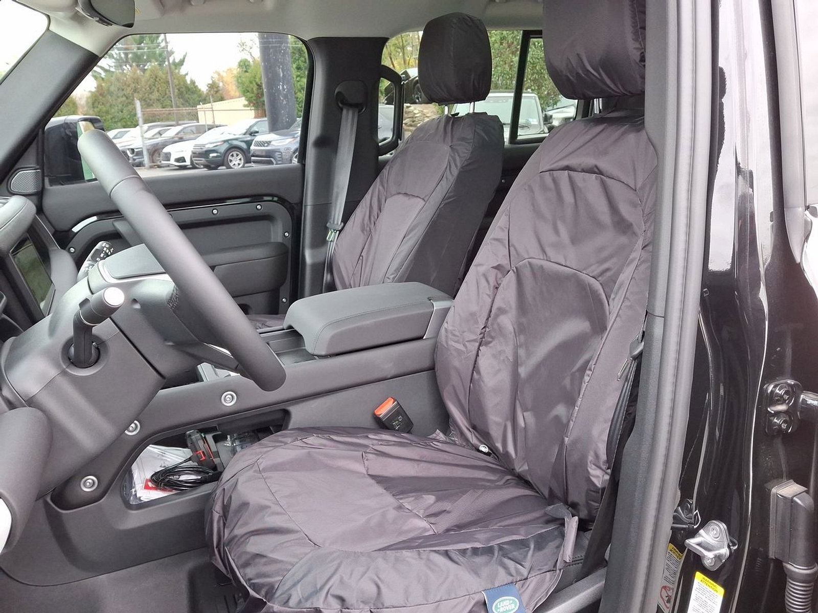 Used 2024 Land Rover Defender 110 S image 11